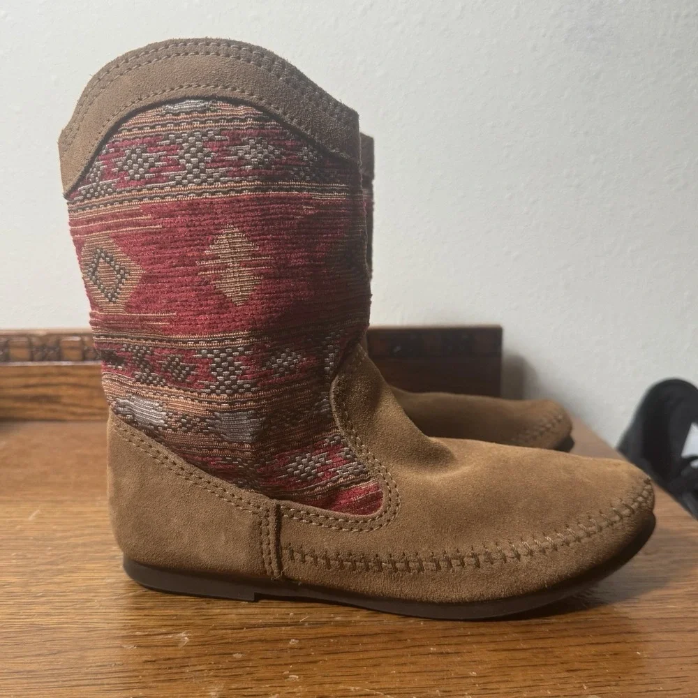 Minnetonka Women's Size 6 Suede Tapestry Side Zip Moc Toe Boots Brown Red
